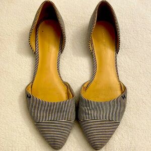 Tommy Hilfiger navy and white flat shoes. Sx 8.5.